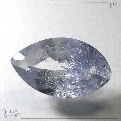 デュモルチェライト・イン・クォーツ　0.74ct　Z508