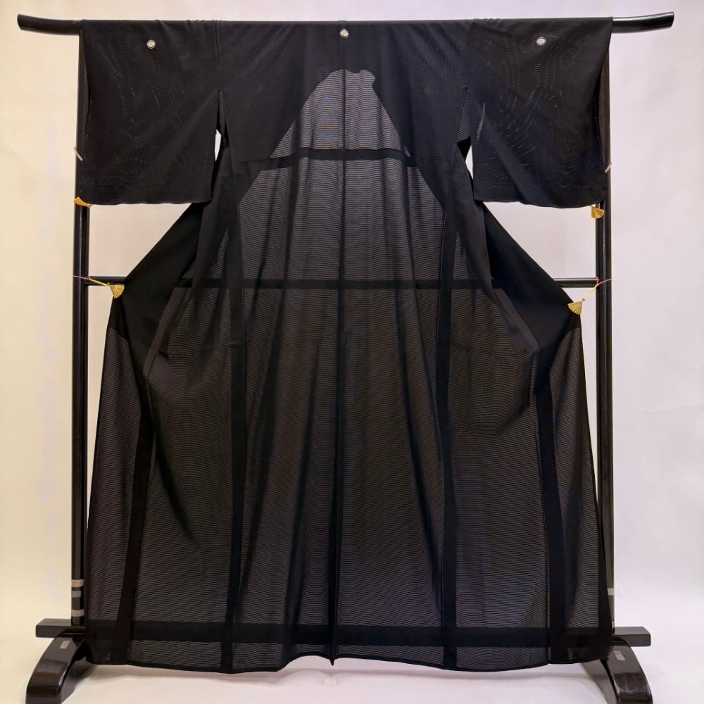 中古 喪服 絽 正絹 リメイク リサイクル 安い 黒 紋入り 和装 呉服 和服 きもの レディース 女性 5998