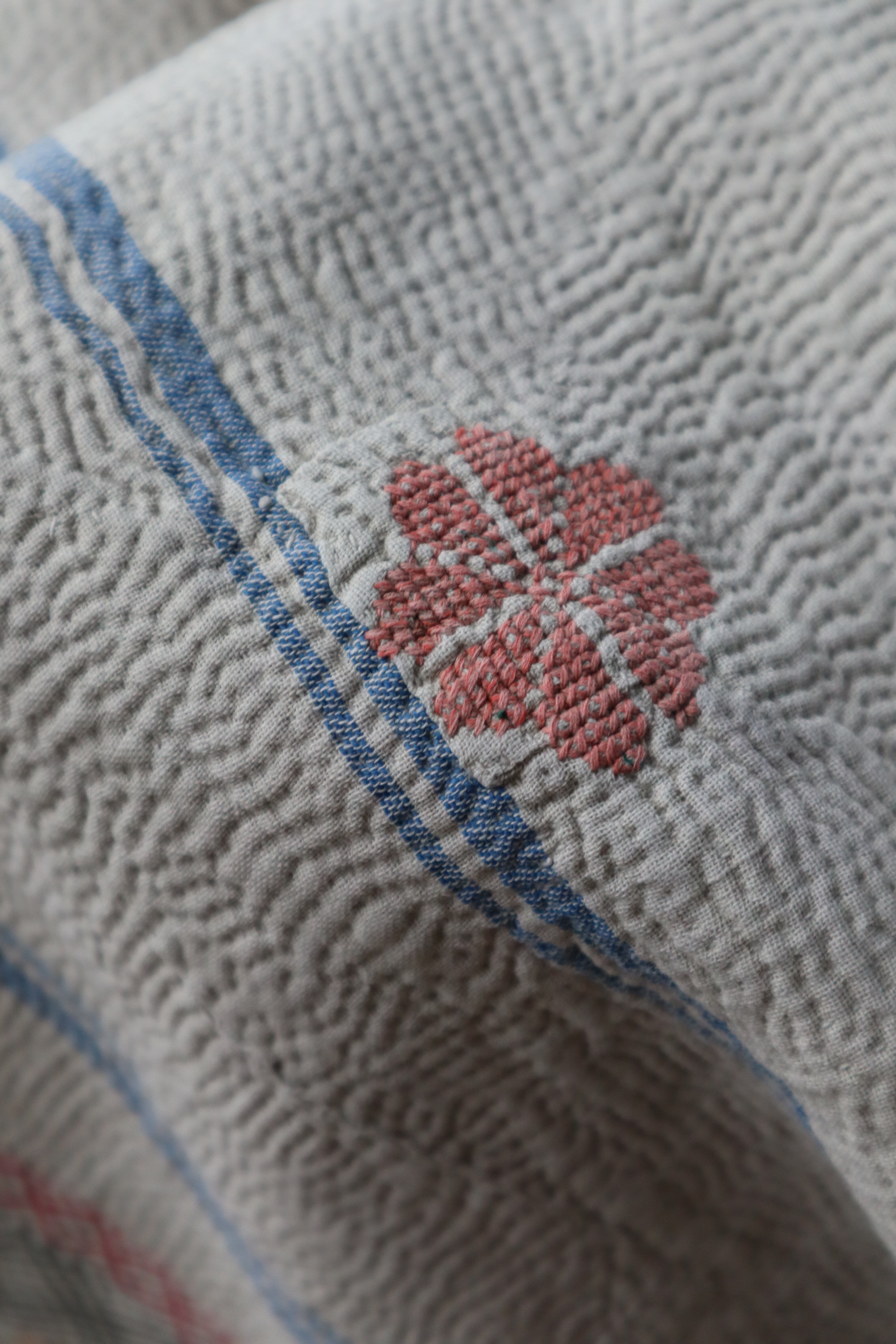 White kantha embroidery ヴィンテージカンタキルト ラリーキルト 
