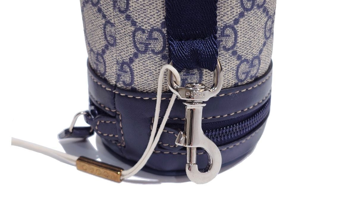 未使用品 GUCCI グッチ ボトルカバー ボトルケース GGスプリーム
