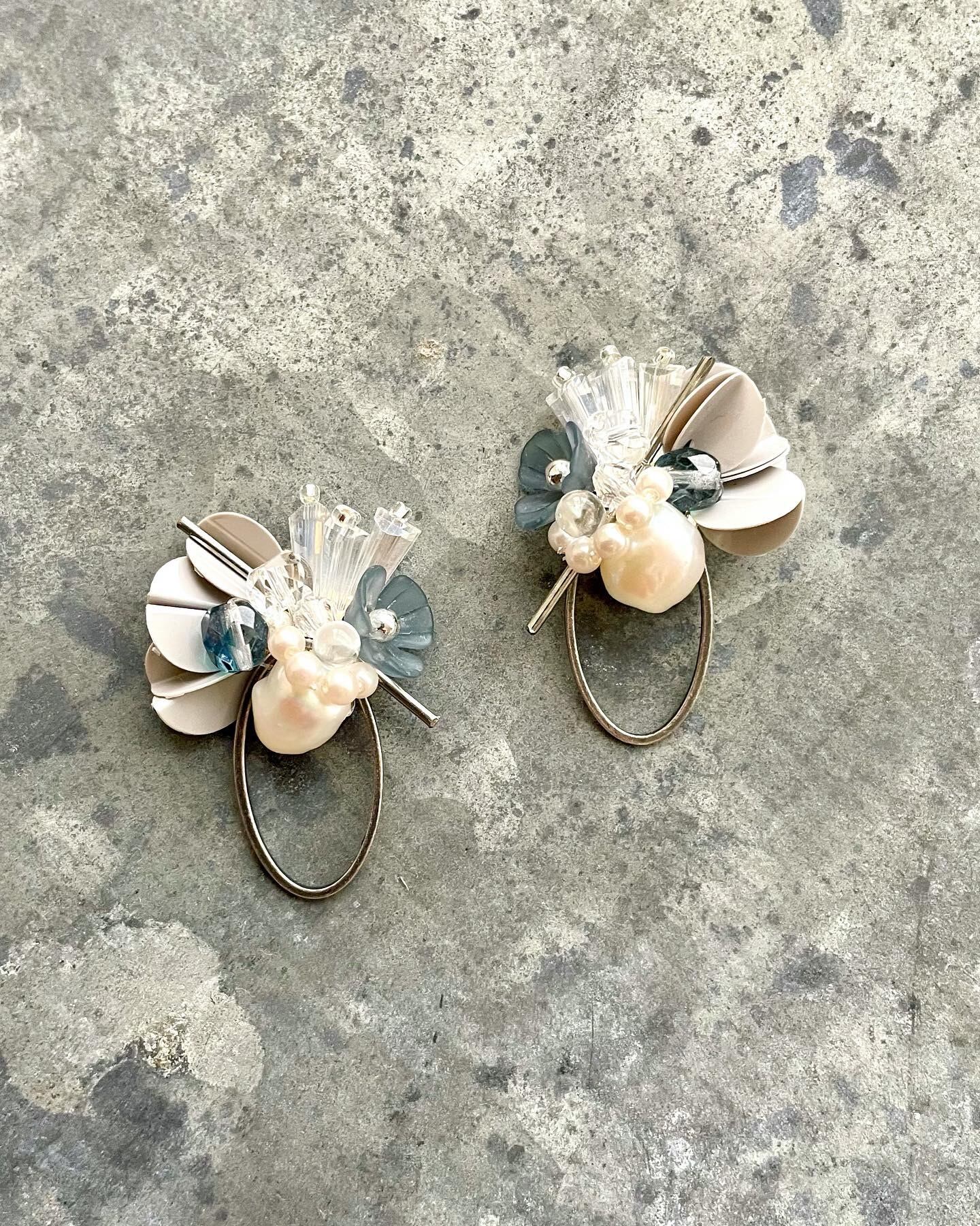 earring/pierce Outing of the autumn grey