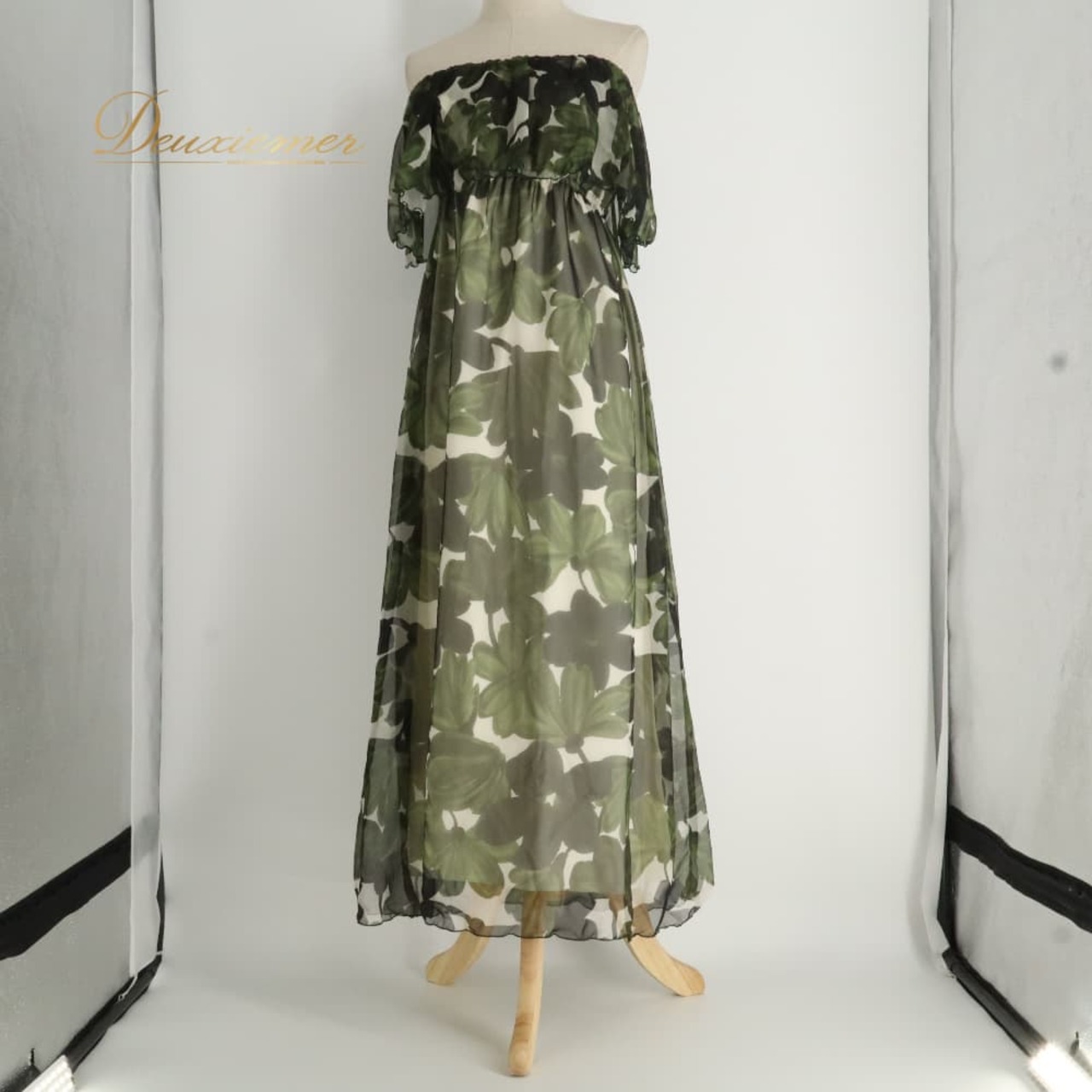 フラダンス 衣装 ALOHA STANDARDS アロハスタンダード ワンピース ドレス カーキ系 花柄 植物柄 ハワイアンプリント ハワイアン アロハ フラ ダンス レッスン 練習 ハワイアンダンス グリーン系 ベージュ系 日本製 緑 チュール 透け感 シースルー ふんわり 華やか かわいい おしゃれ 上品 大人っぽい