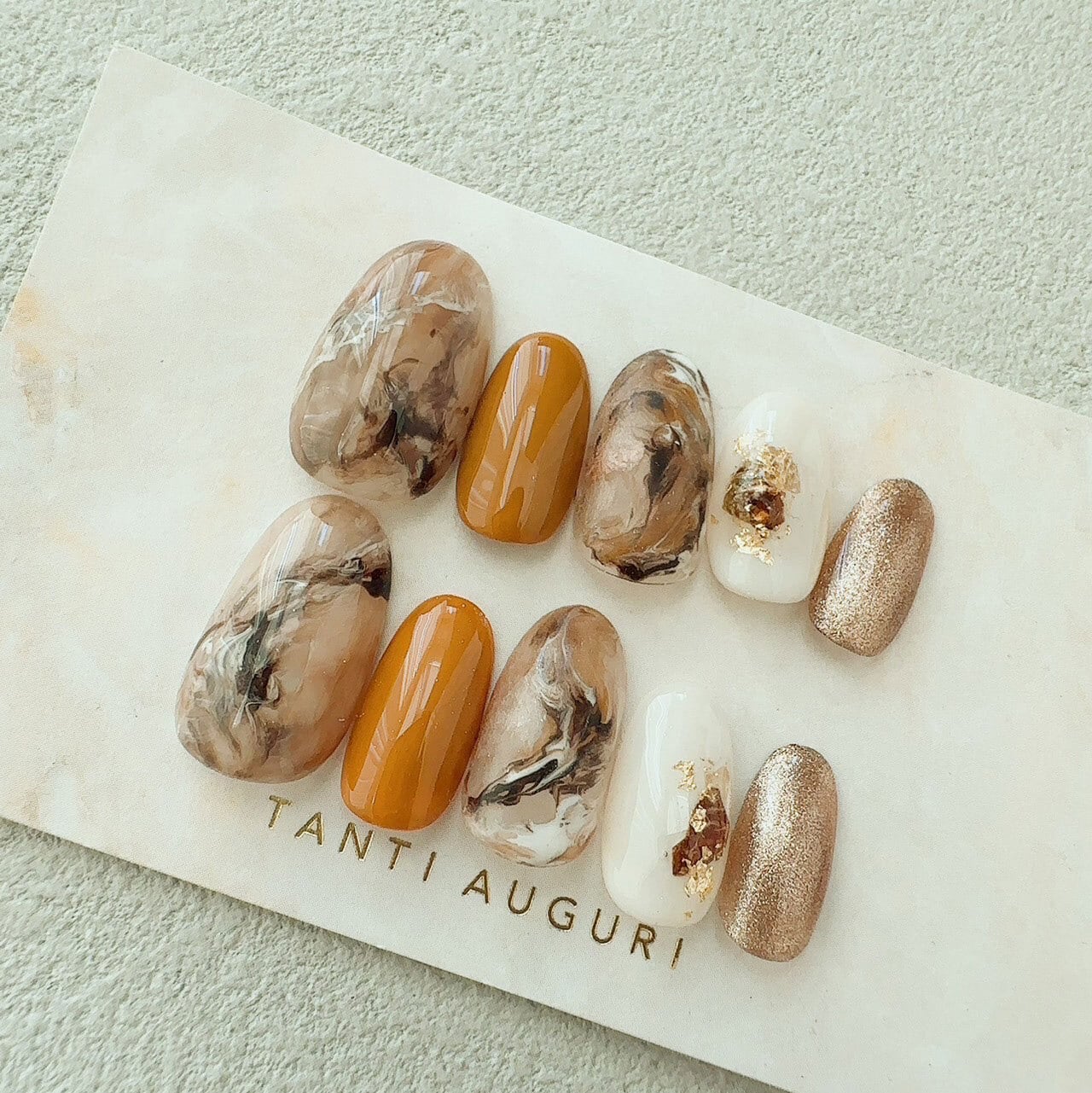 ネイルチップニュアンスクッキーひょっこりくまカフェラテ945 ネイルチップニュアンスクッキーひょっこりくまカフェラテ945