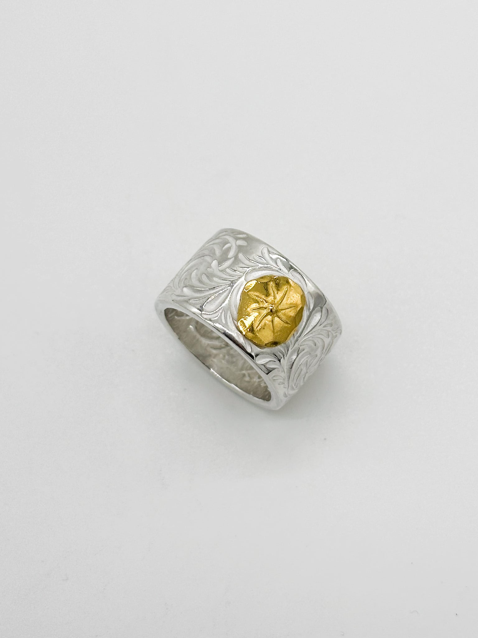 スタジオT&Y全金唐草リング（18k）美品 指輪・リング