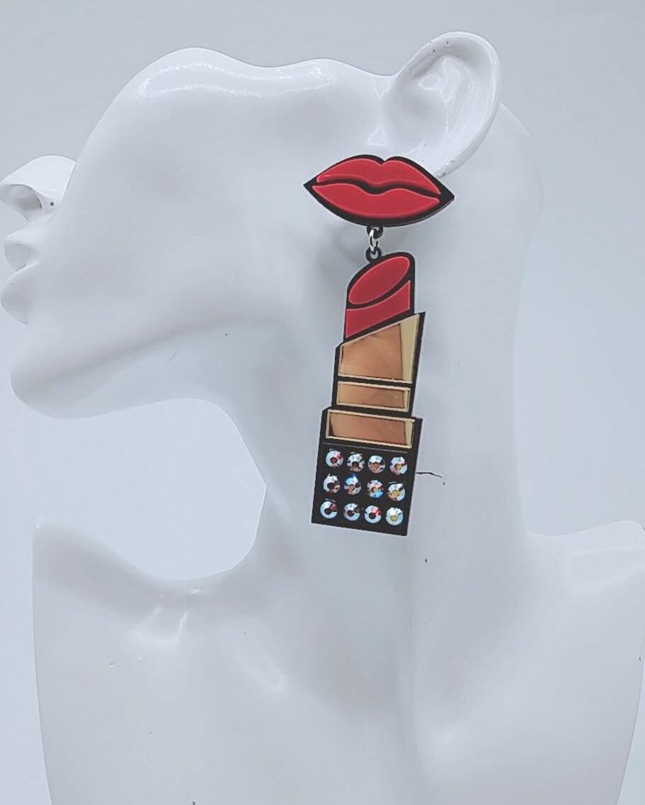唇にリップスティック スワロフスキー ハンドメイド ピアス イヤリング パーティ ゴージャス イベント キラキラ アクセサリー 口紅 リップ くちびる 華やか スワロ ギラギラ フェス クラブ ダンス 発表会