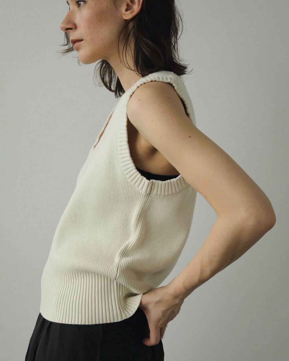 Round Knit Vest ラウンドニットベスト　[anuke］ anuke 】Round Knit Vest | valance 福井｜レディース セレクト