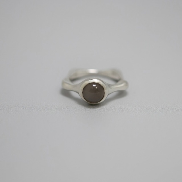 Plump star ring(グレームーンストーン)