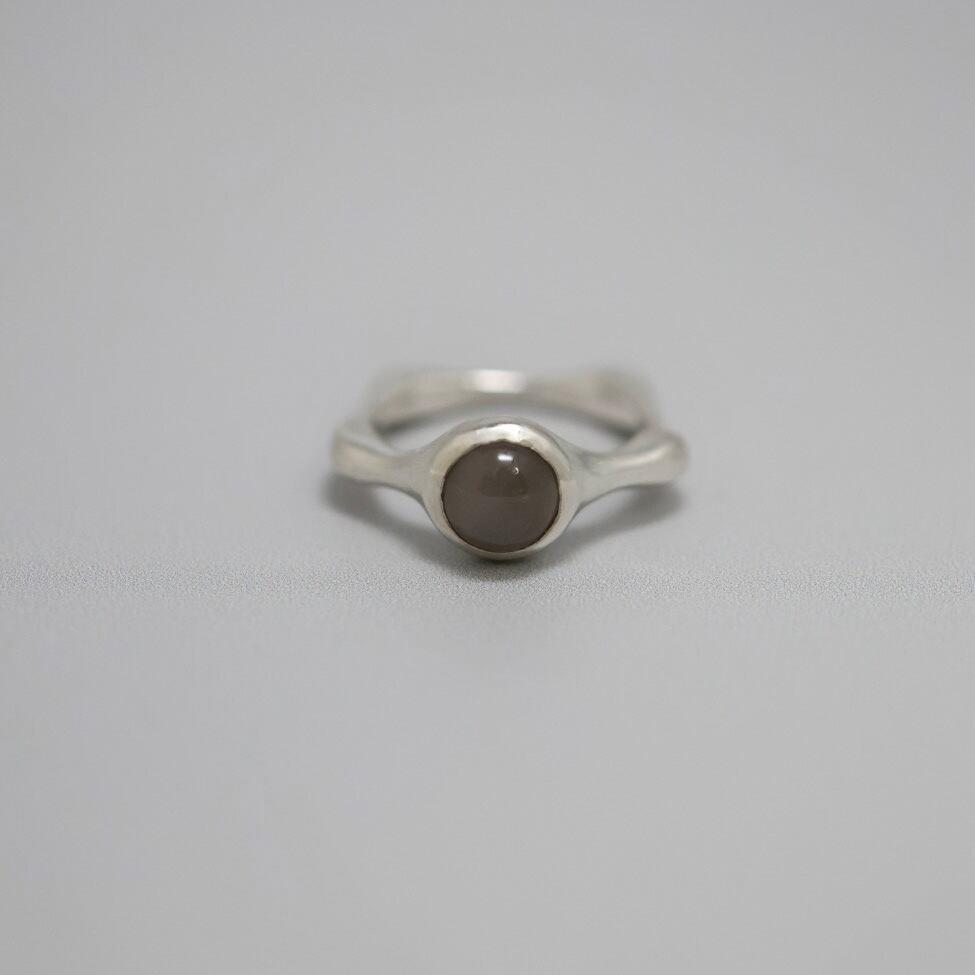 Plump star ring(グレームーンストーン)