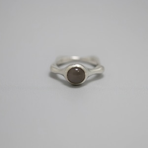 Plump star ring(グレームーンストーン)