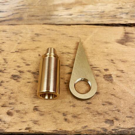 野良道具製作所【真鍮製】野良ブラスター用鳶（フック）付き金具