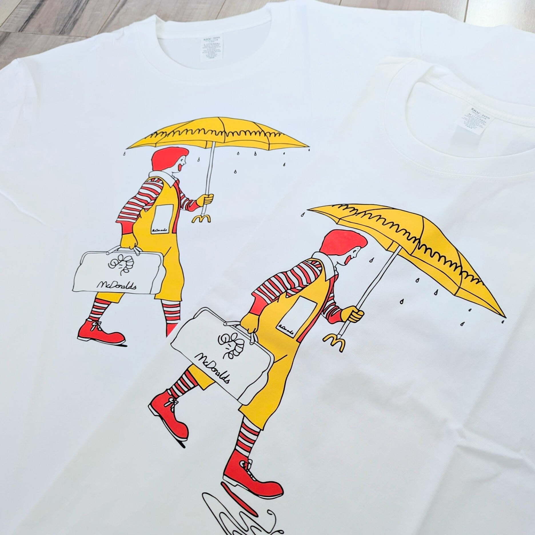 【 Ronald McDonald ( ロナルド・マクドナルド / ドナルド )】『 umbrella 』Tシャツ 〚アメリカン雑貨 アメトイ〛