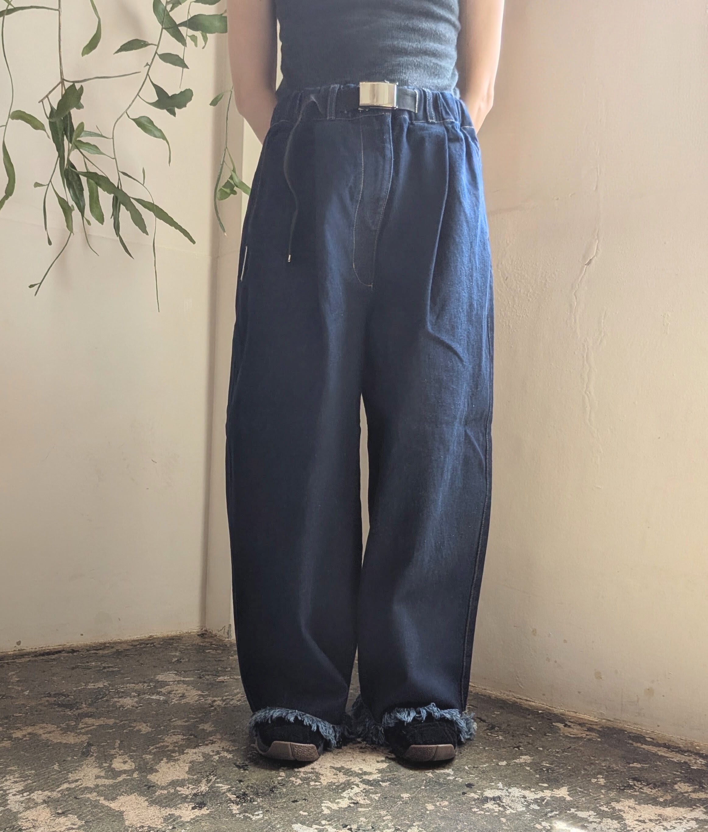 ①サイズ［ M53. ］エムゴーサン / BELTED DENIM PANTS / 第四世代