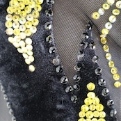 社交ダンス 衣装 The ONE ザワン スタンダードドレス ワンピース ドレス フロート レース 黒 黄色 グラデーション デモ 競技 ダンス パーティ 発表会 ベロア ブラック系 イエロー系 高級感 フロア映え ドレス美しい デモ用 カラフル グラデーションドレス スタンダードダンス衣装 おしゃれ ダンスイベント 競技用ドレス