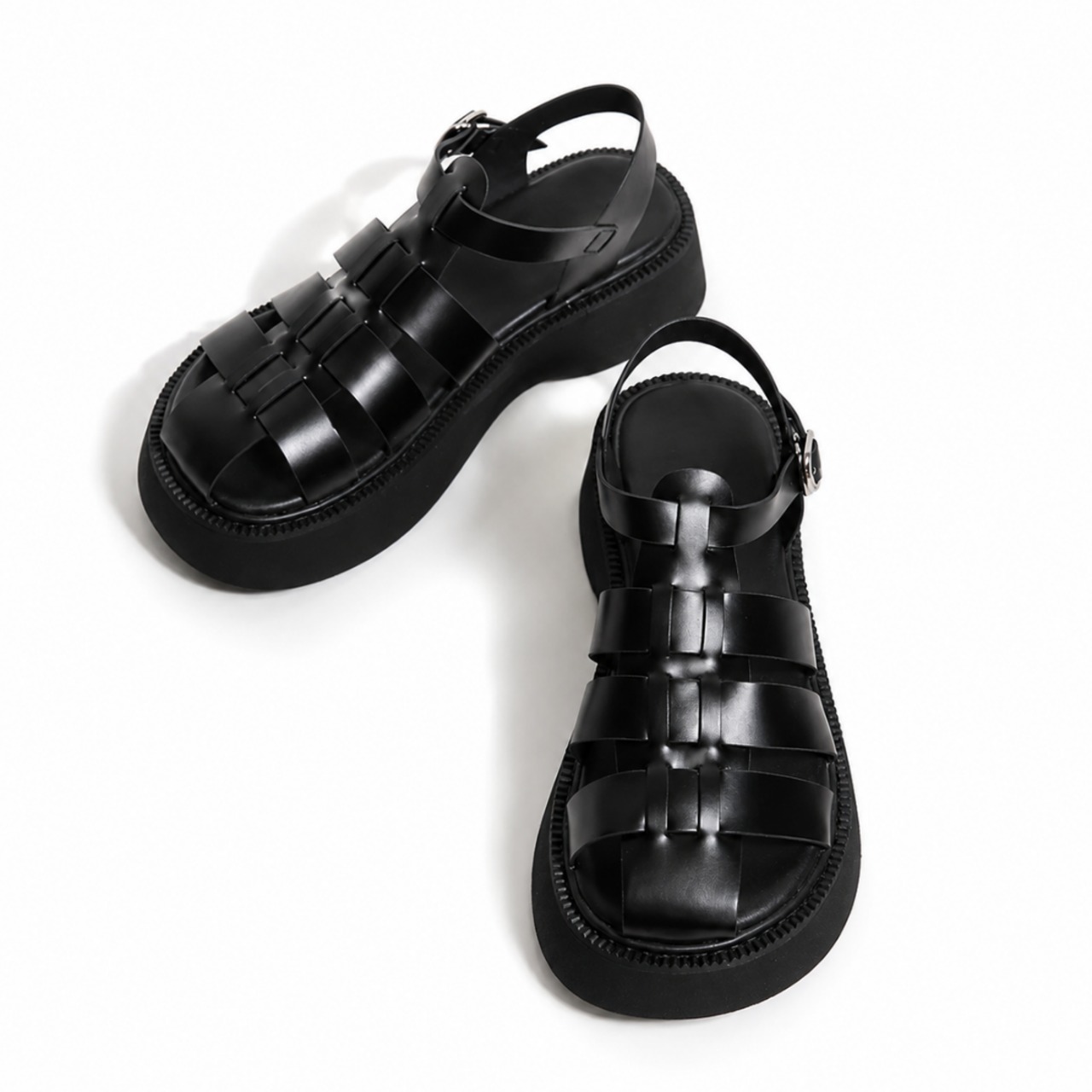 Closed-toe sandals (ME514)