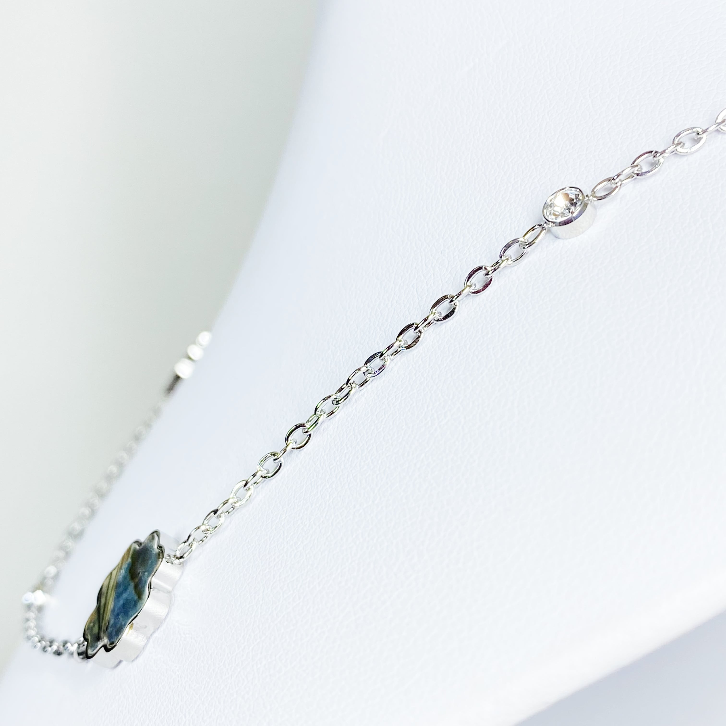 ナニス　ロングネックレス　シルバー　750WG ナニス 750WG ネックレスの通販 by KOMEHYO ONLINE ラクマ店｜ラクマ