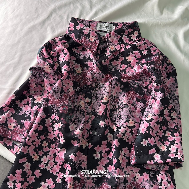 【STRAPPINGシリーズ】★シャツ★ トップス 半袖シャツ アロハシャツ 夏服 花柄 プリント ブラック 黒 ピンク