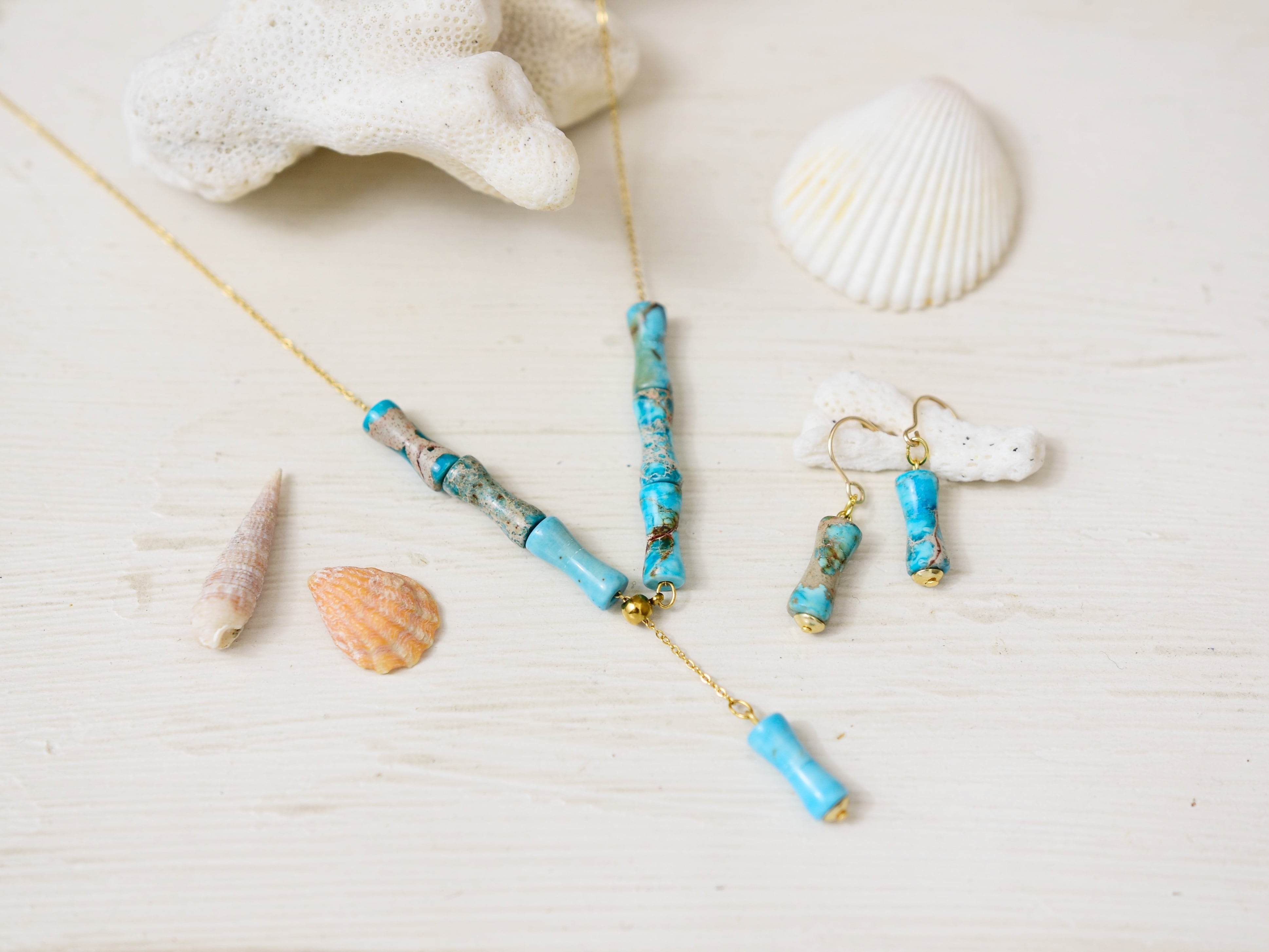 シルバー色orゴールド色【ロングネックレスとピアス/イヤリング】ターコイズブルー