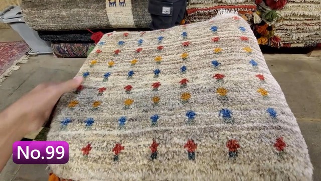 絨毯クエスト43 後編【No.99】Gabbeh ※現在、こちらの商品はイランに置いてあります。ご希望の方は先ずは在庫のご確認をお願いします。