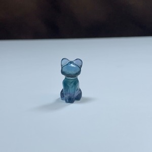 9.透明度有・可愛いフローライトねこちゃん