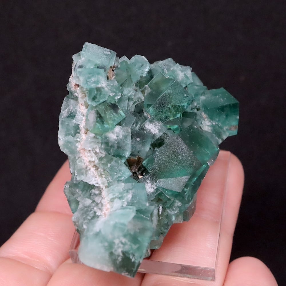 9.グリーン　フローライト　蛍石　原石　鉱物　天然石　レアストーン　風水 Amazon.co.jp: グリーンフローライト （緑蛍石）天然石 原石