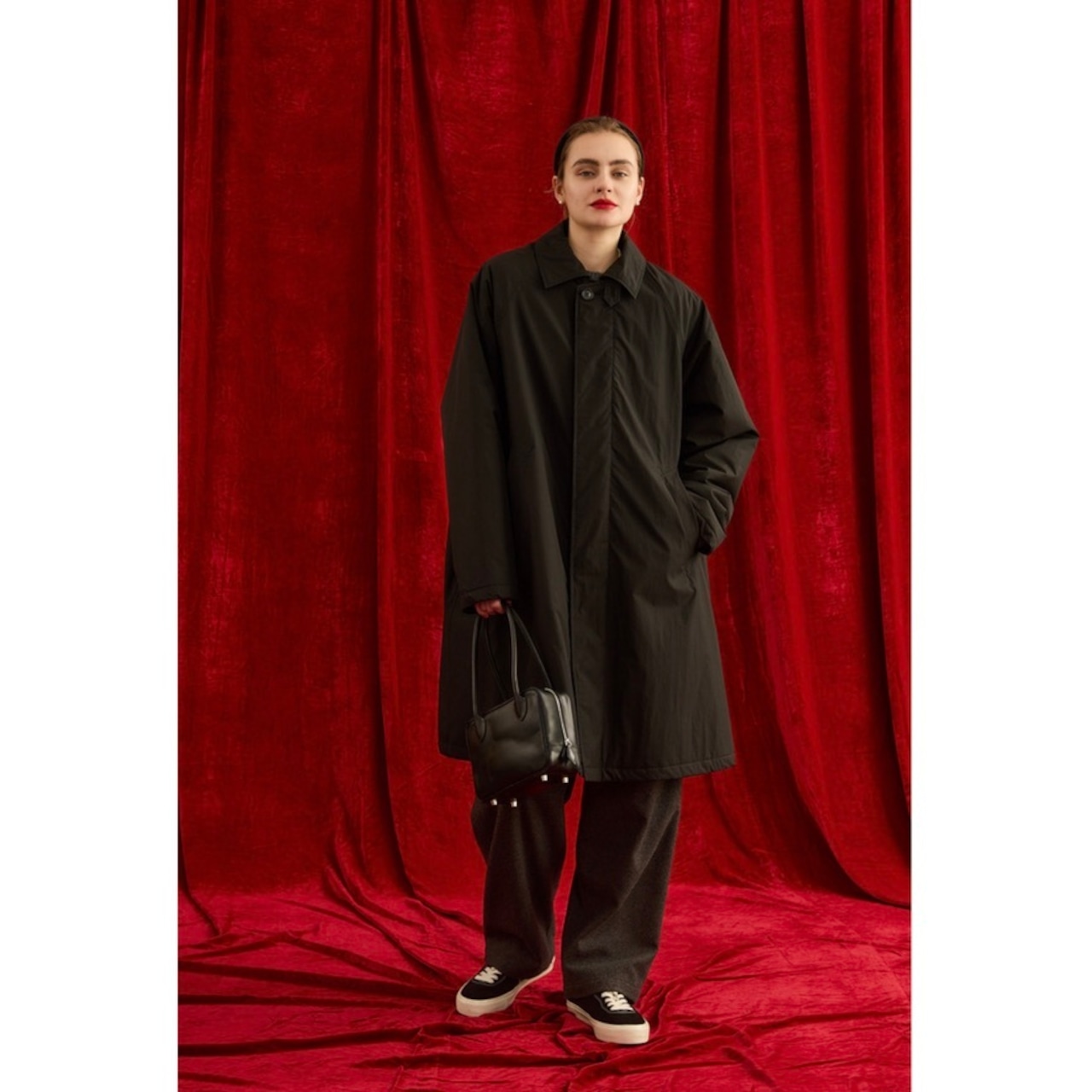 Oblada FEATHER COAT BLACK