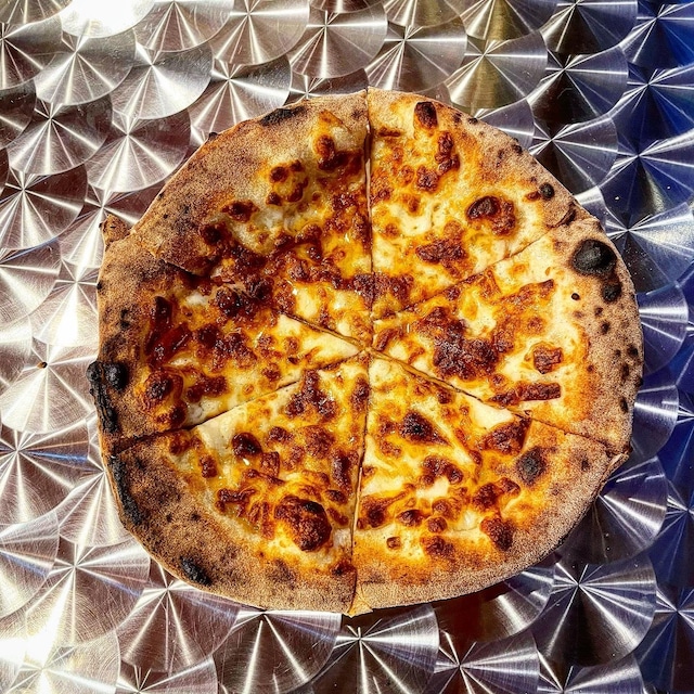 【冷凍ピザ】チーズとメープルのピザ