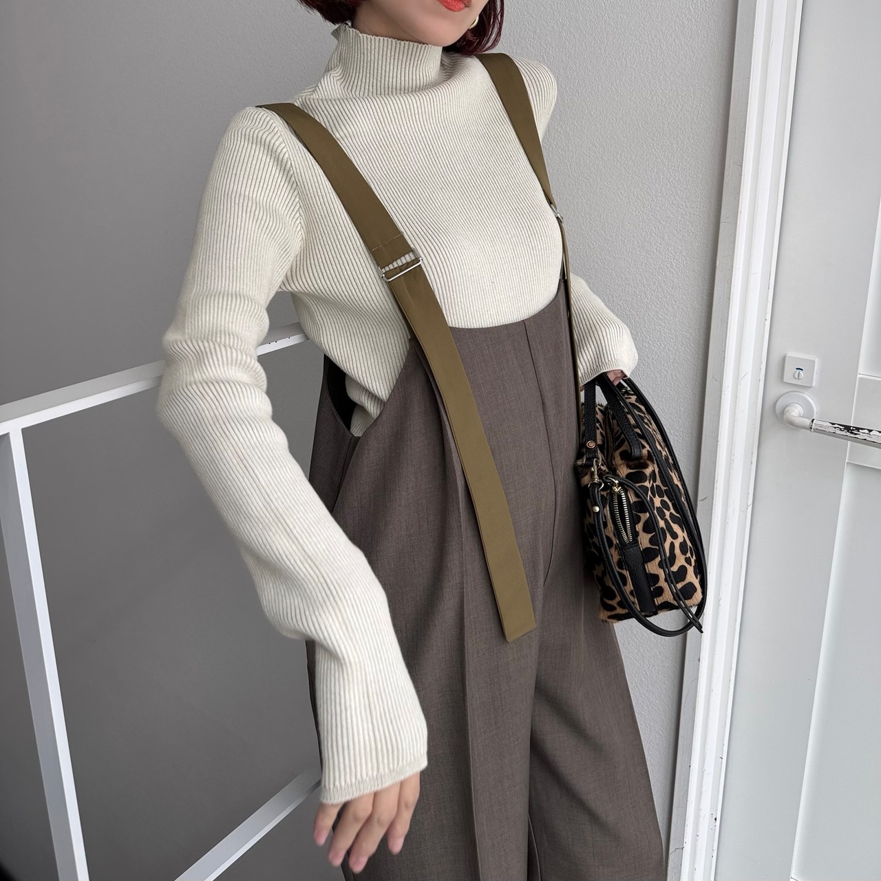 バックデザインタックサロペットPT/カーキブラウン