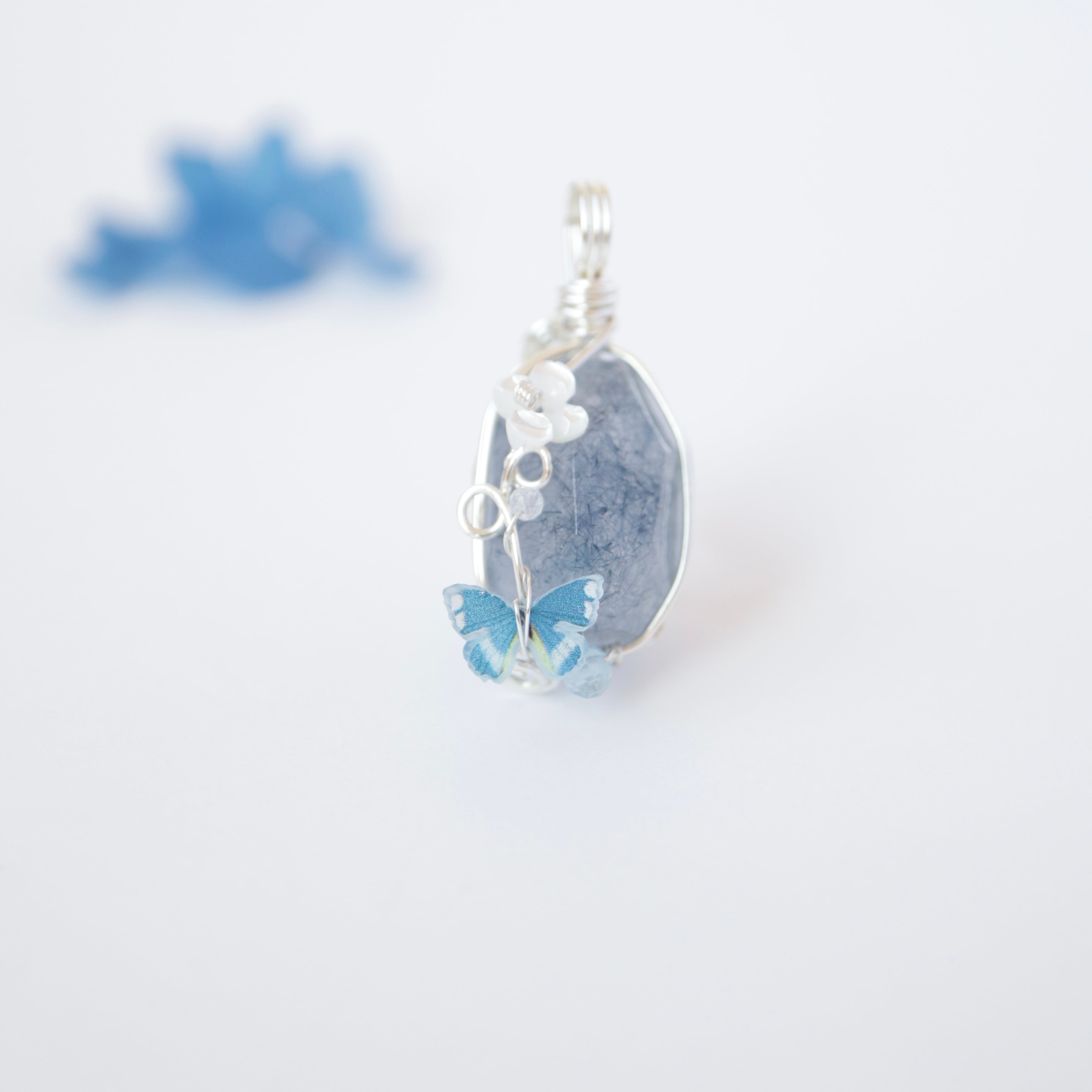 【1点もの】ブルールチルクォーツ《蒼の余白》|天然石アクセサリー