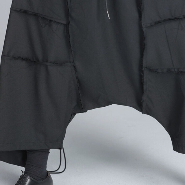 Raw edge baggy pants C0568