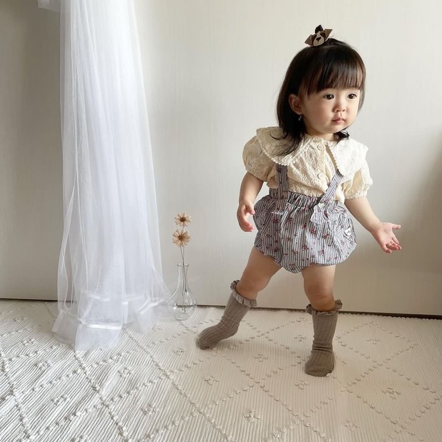 【取寄】着回し力抜群!花柄が甘々で可愛すぎるブラウスとサスペンダーパンツ