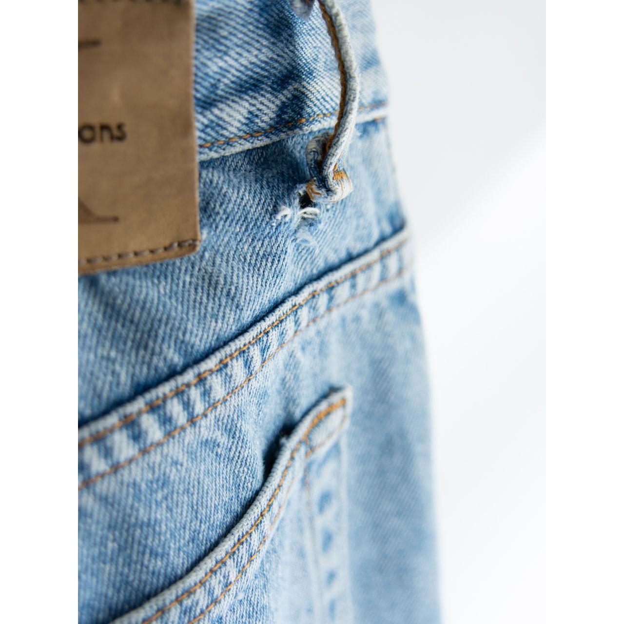 Calvin Klein Jeans】Made in U.S.A. 100% Cotton Easy Fit Denim ...