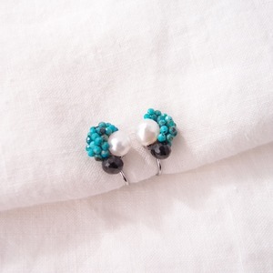 【天然石刺繍／イヤリング】Chrysocolla × Pearl × Black Spinel Earrings／クリソコラ×パール×スピネル