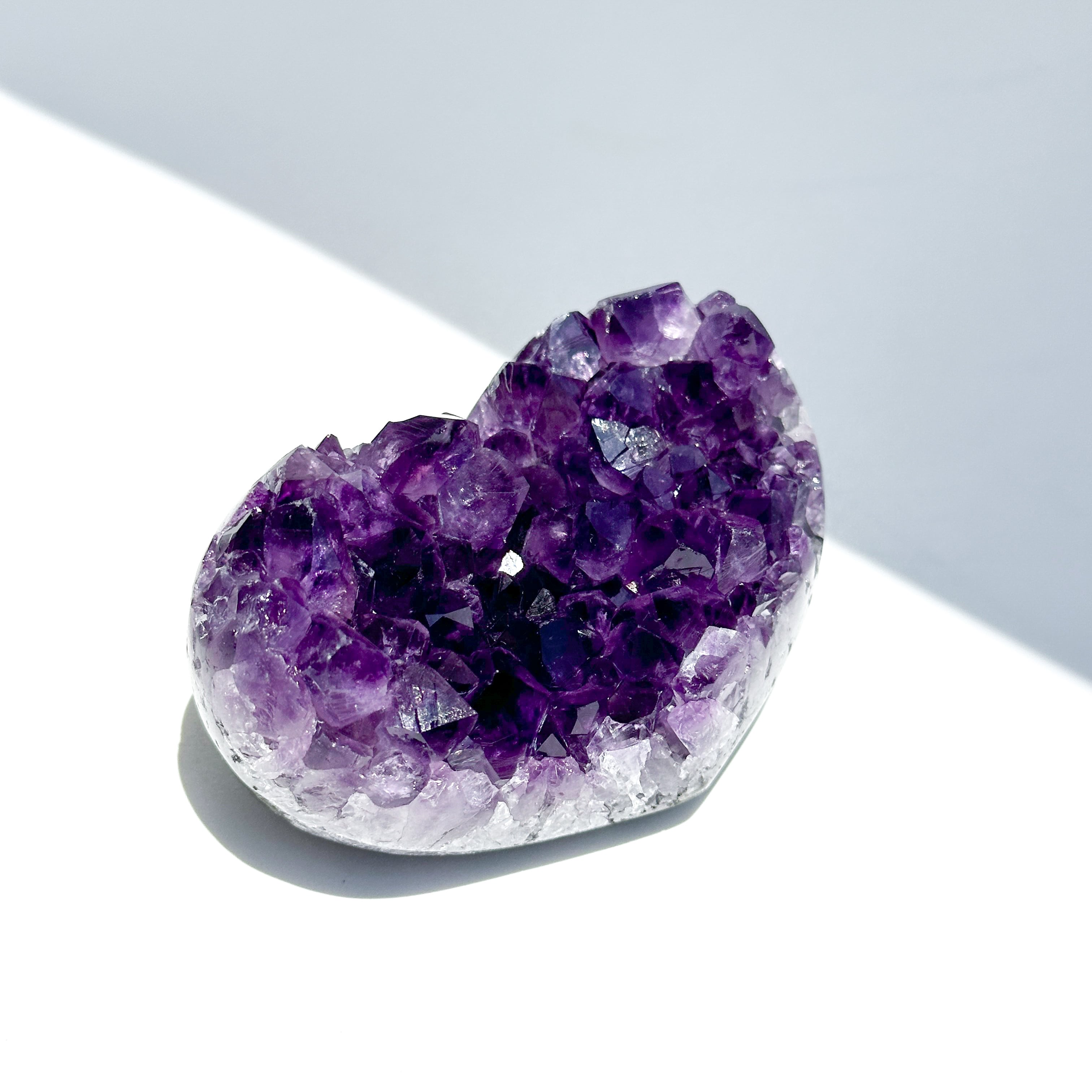 ウルグアイ産❣️天然石 アメジストのハート　置物　台座付きG.282 ウルグアイ産アメジスト ハート12◇ Amethyst ◇天然石・鉱石