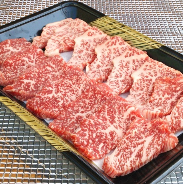 放牧黒毛和牛　特上焼肉　ともさんかく　220ｇ　