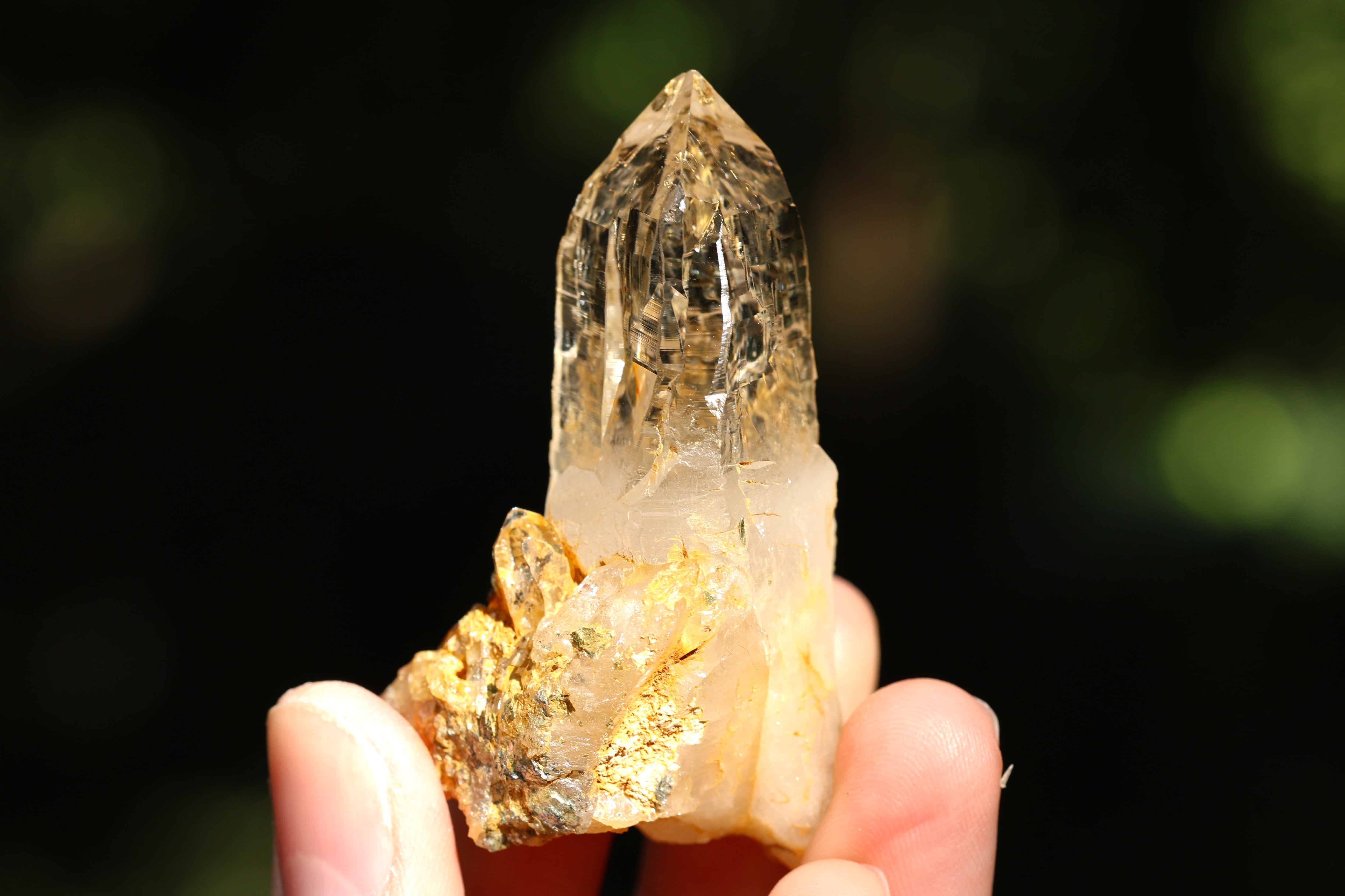 ヒマラヤ水晶 ガネーシュヒマール産 | 石垣島の夜光貝アクセサリーと