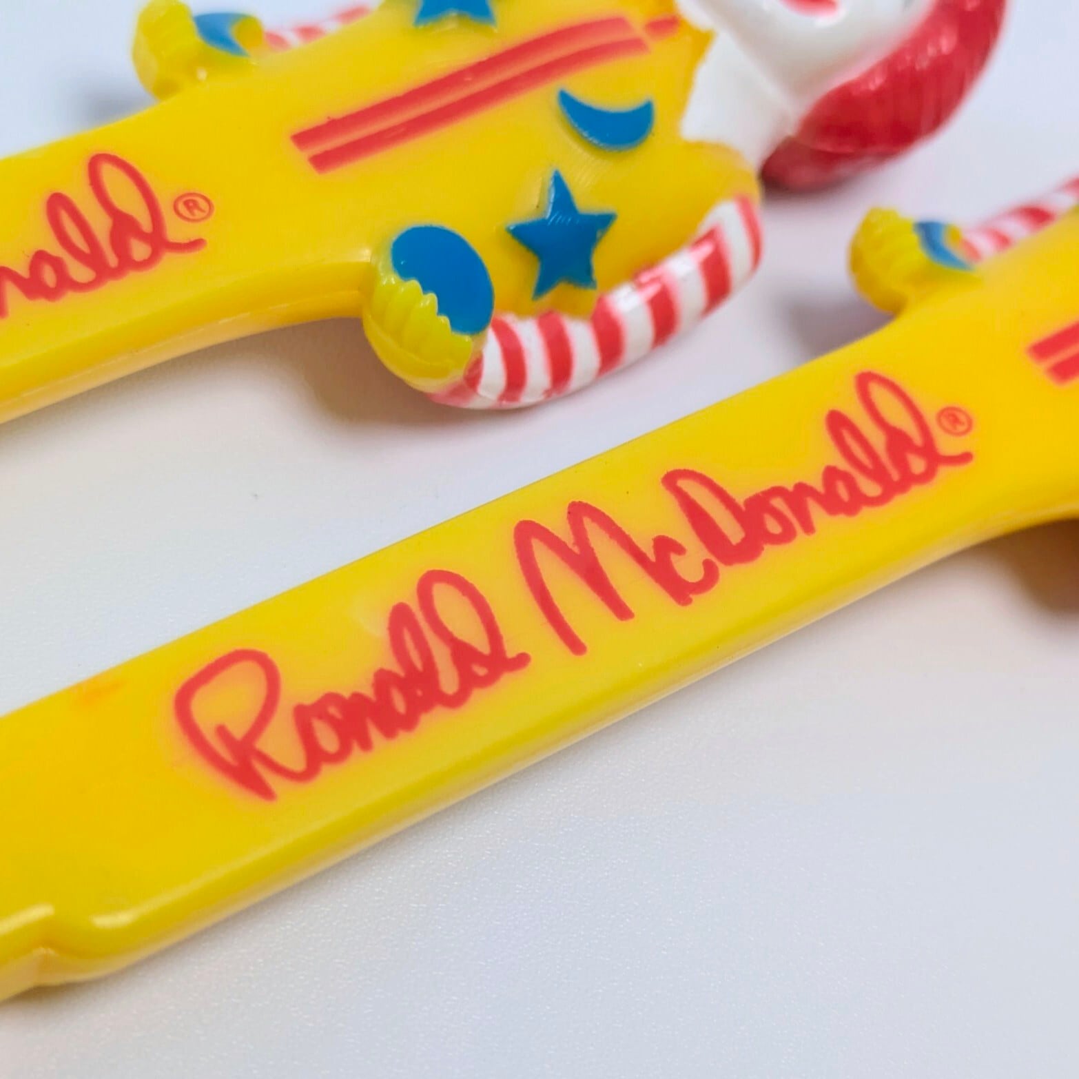 ☆ DEADSTOCK / VINTAGE1988 ☆【 McDonald's ( マクドナルド ) 】単品 toothbrush / 歯ブラシ / ロナルド・マクドナルド / ドナルド 〚アメリカン雑貨 アメトイ〛