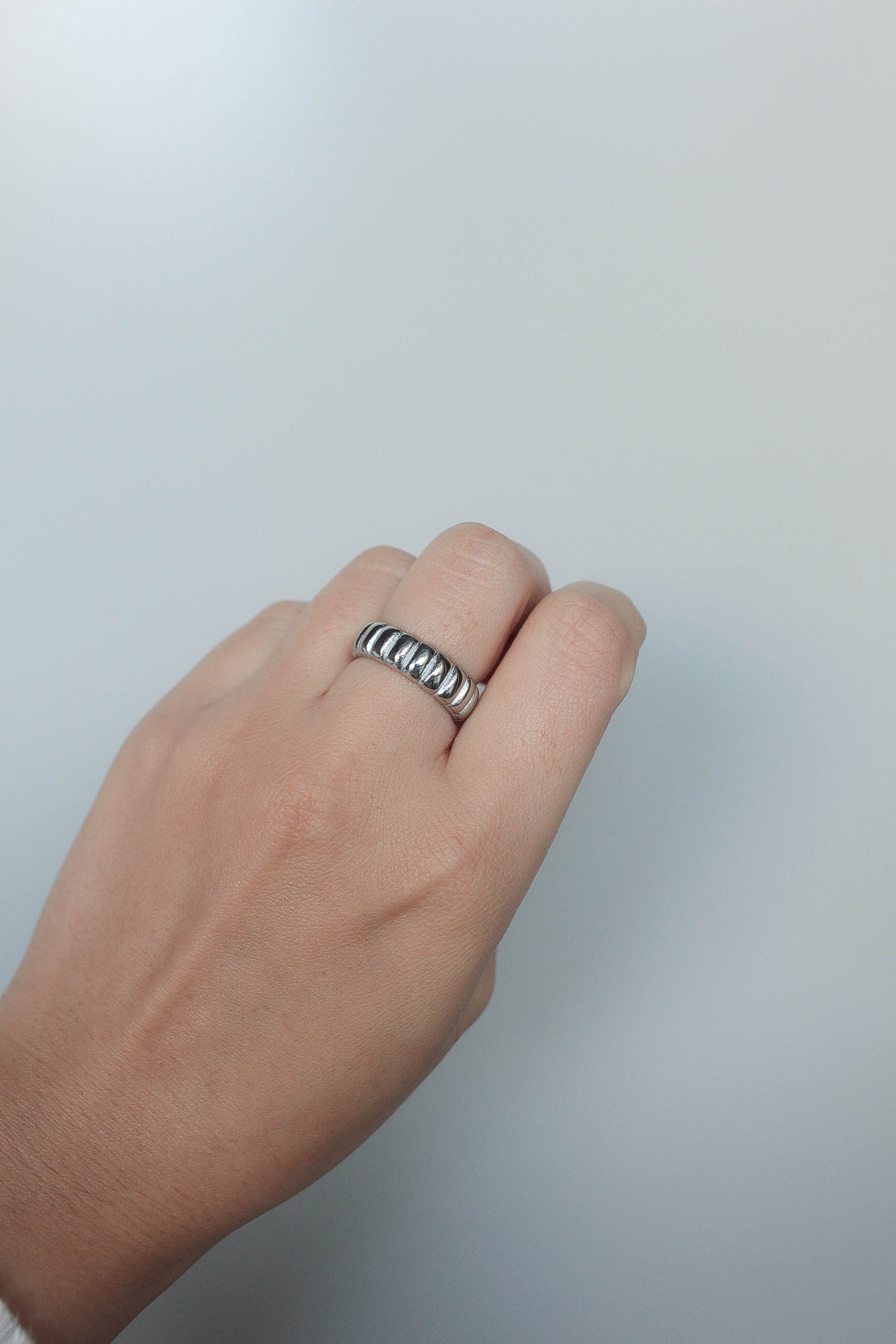 ebine エビネ　リング　指輪 Grain Line Ring | ebine(エビネ)|金属アレルギー対応アクセサリー