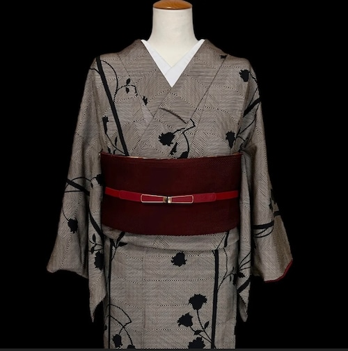 小紋 袷着物 着物 きもの 銘仙 カジュアル着物 リサイクル着物 kimono 中古 仕立て上がり 身丈152cm 裄丈63cm