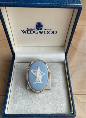 WEDGWOOD ブローチ