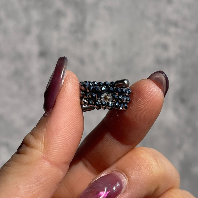 【テラヘルツ 2mmカット｜K18ミラーボール入り】ぐるぐるフリーサイズ リング ピンキーリング