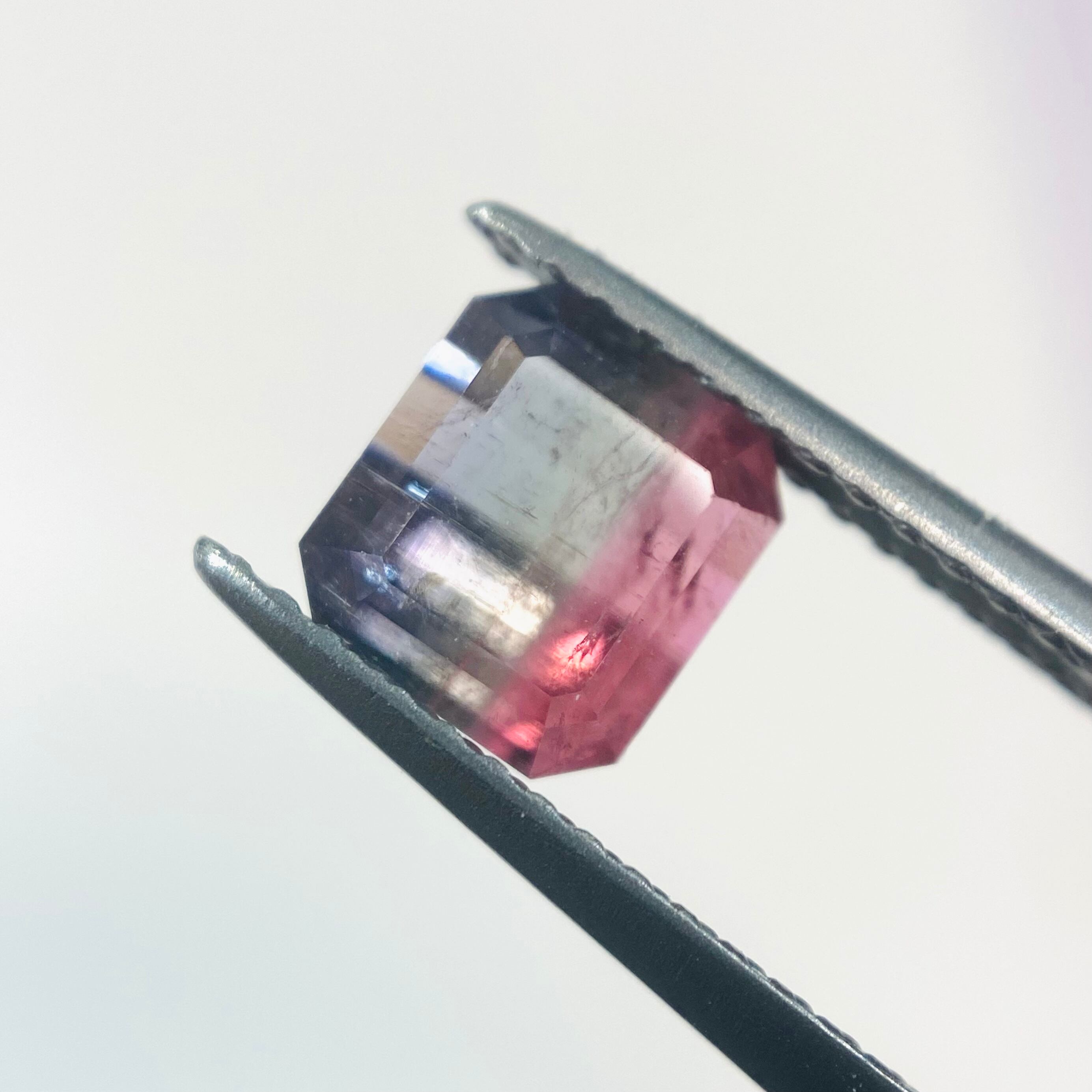 元気で凛とした美しさ パーティーカラートルマリン1