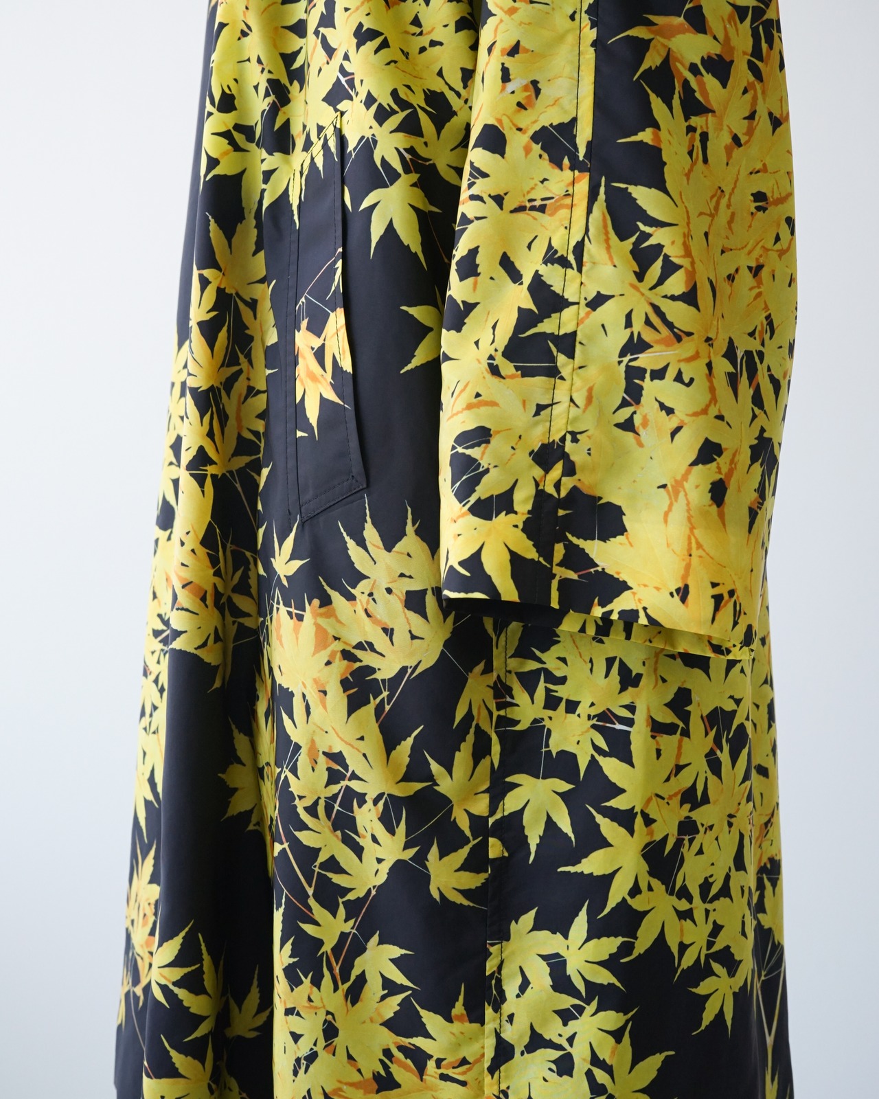〈DRIES VAN NOTEN〉Japanese Maple Leaf Coat