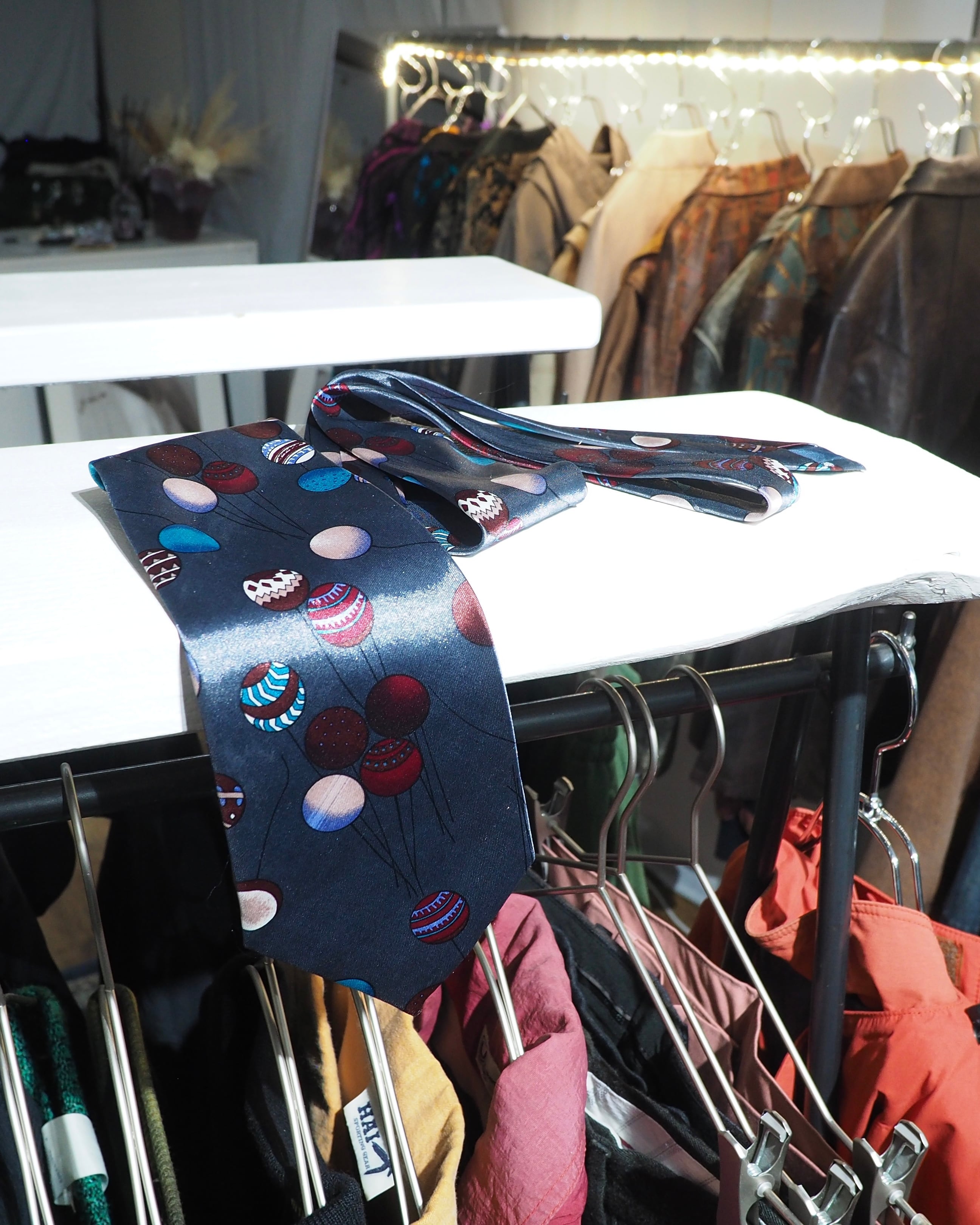 1990s Multi color Balloon pattern vintage Tie