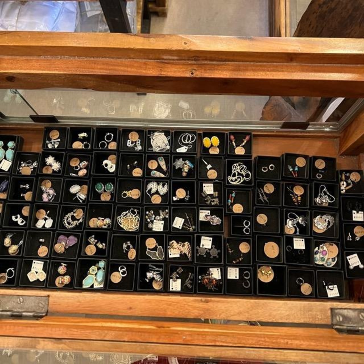 TOPANGA Jewelry　Antique bird earrings　アンティーク小鳥　ピアス　シルバー　鳥　ギフト　プレゼント　ジュエリー　