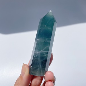 グリーンフローライト タワー型83◇Fluorite◇天然石・鉱物・パワーストーン