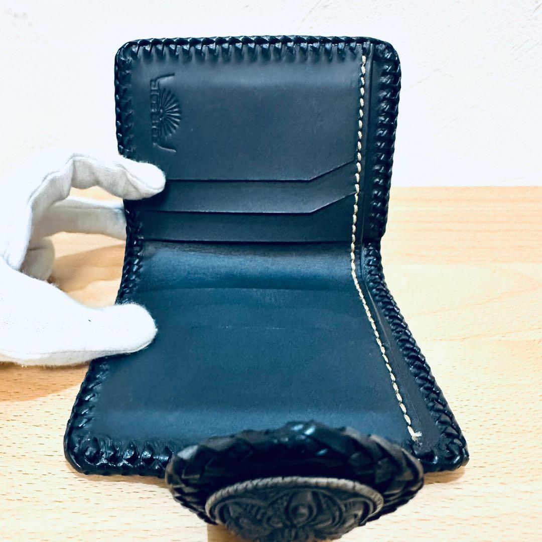 新品ビンテージ☆花柄カービングの折り財布 ウォレット 黒パイソン本革