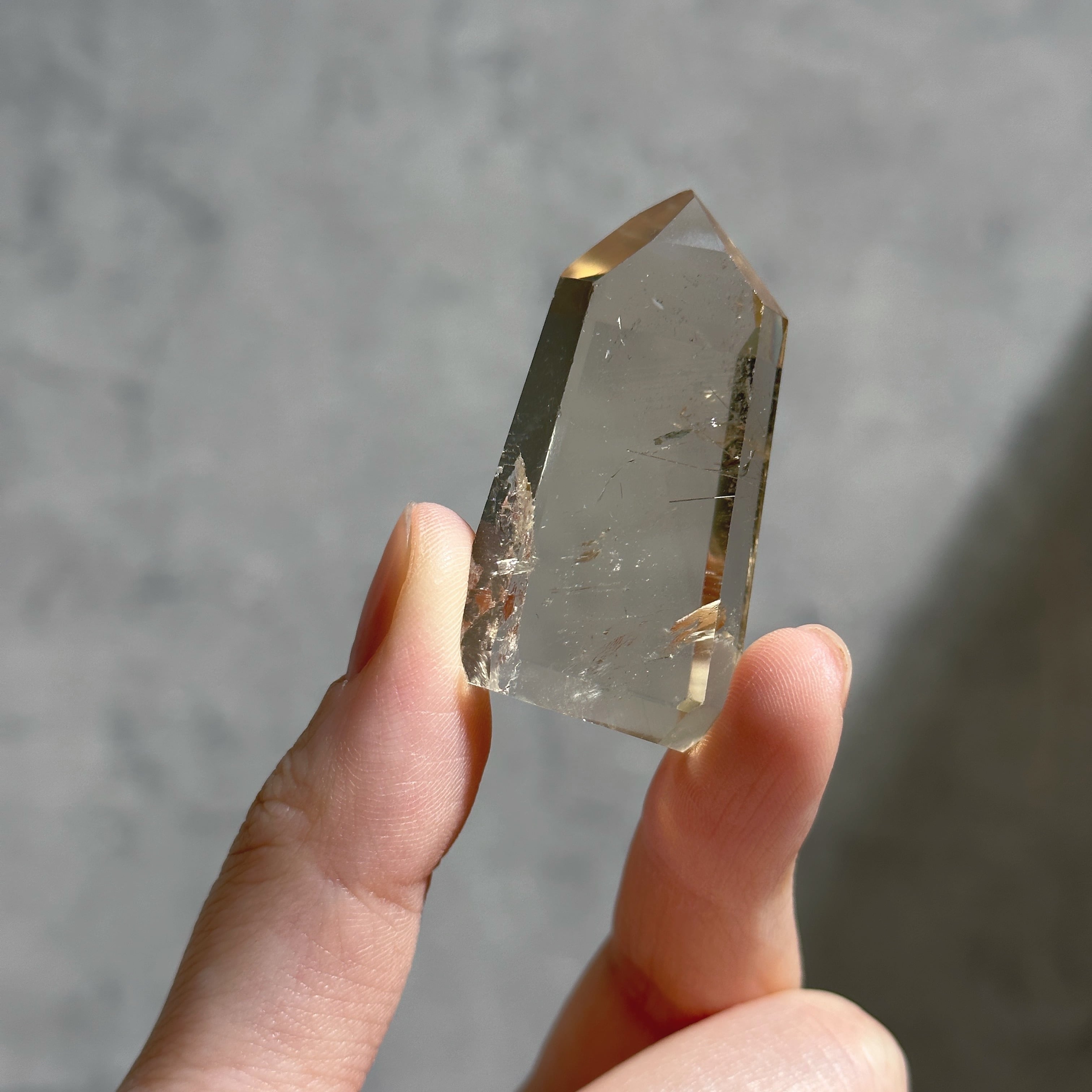 これは！小さなルチルとシトリンの綺麗なかわいいパワーストーンたん！ 🌟シトリン×ルチルクォーツ🌟 実りの秋に 豊かさを引き寄せる