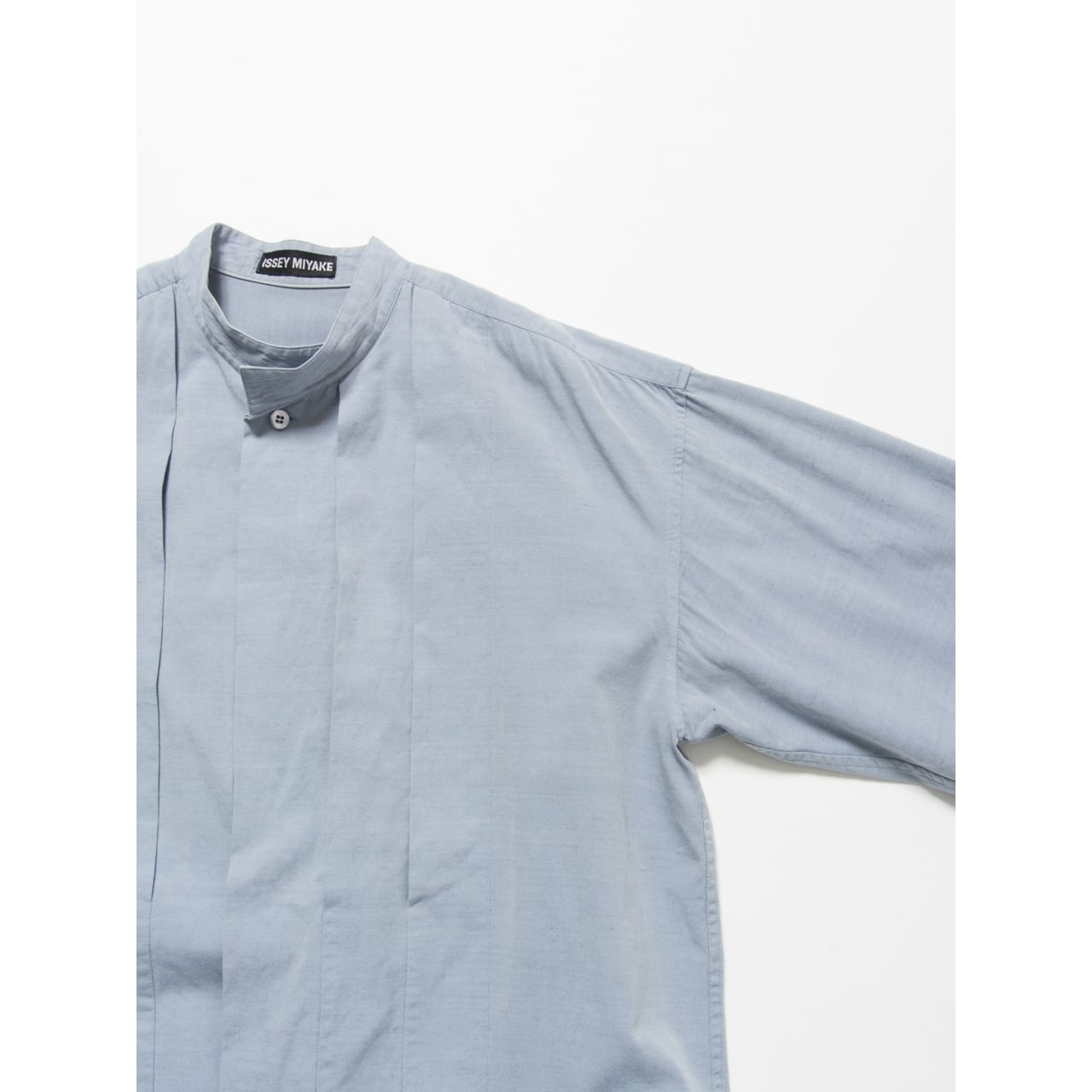 ISSEY MIYAKE】Made in Japan cotton-wool stand collar pleated shirt