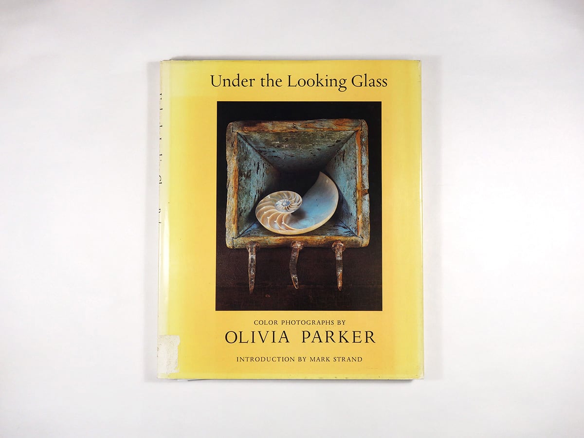 Under the Looking Glass(Olivia Parker 著)