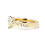 ペアシェイプ ダイヤモンド リング SI1 K18 / 1.112ct / 0.090ct